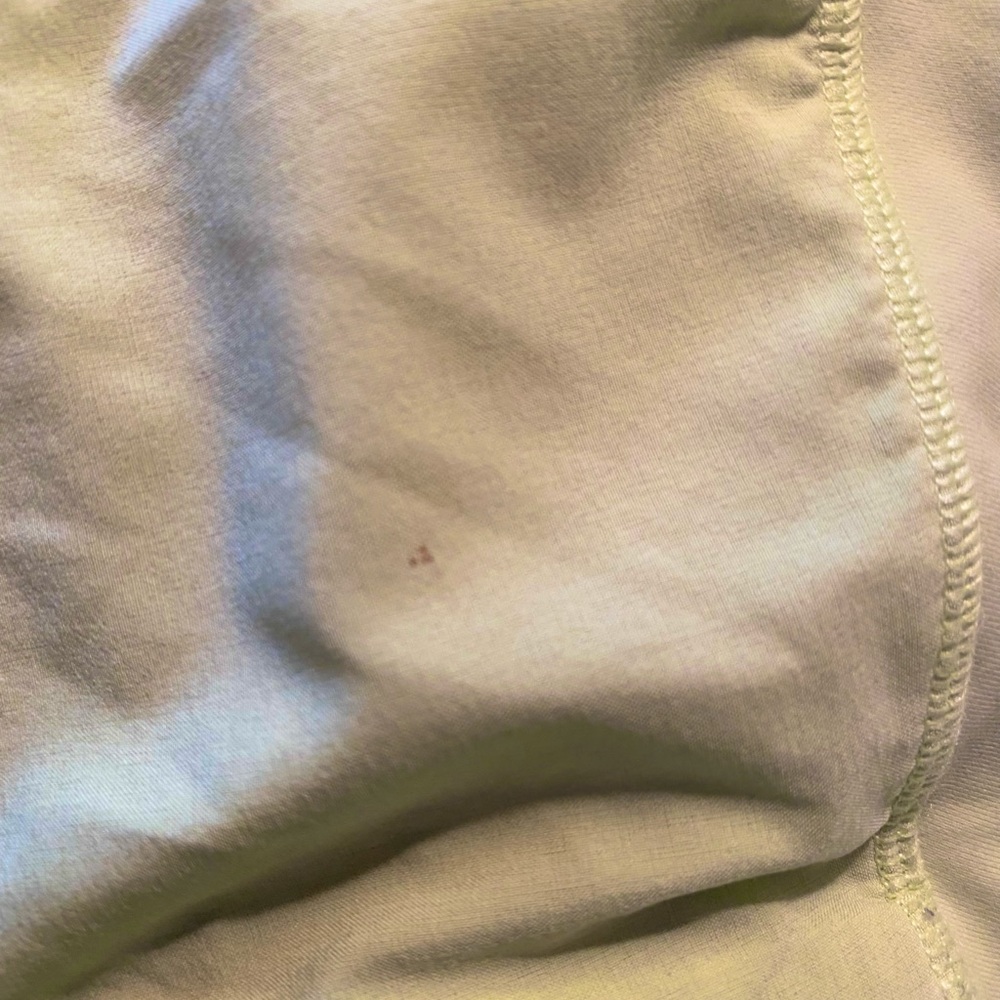 Lululemon Lime run time shorts size 6 - Picture 5 of 6